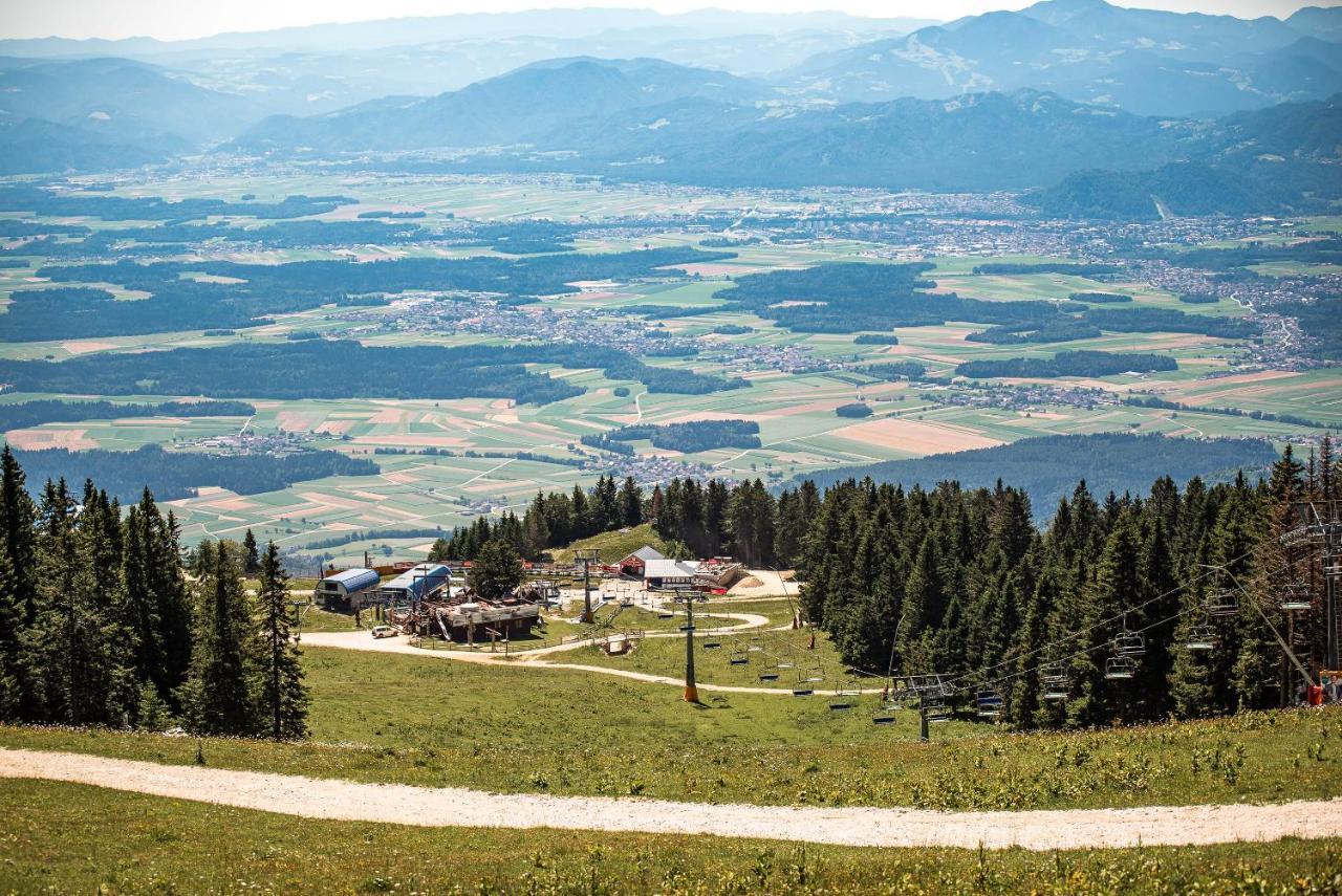 צרקליה נה גורניסקם Apartments Zvoh, Krvavec, Ski-In, Ski-Out מראה חיצוני תמונה